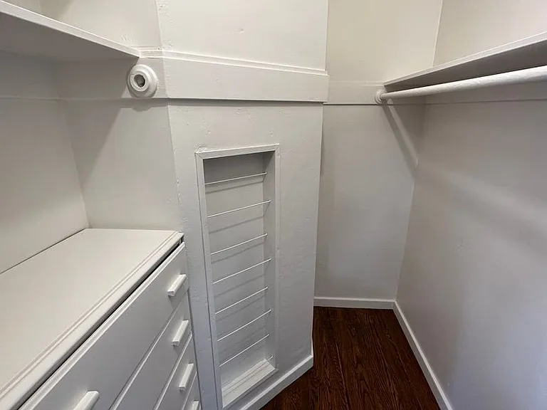 220 N San Mateo Dr — Photo 5