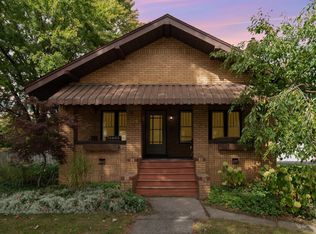 809 Nebobish Ave, Essexville, MI