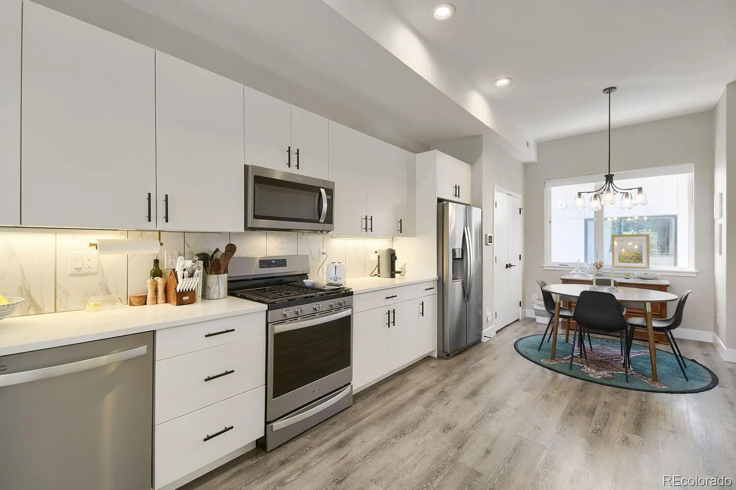 3 bed, 1357 sqft, $3,250 — Photo 4