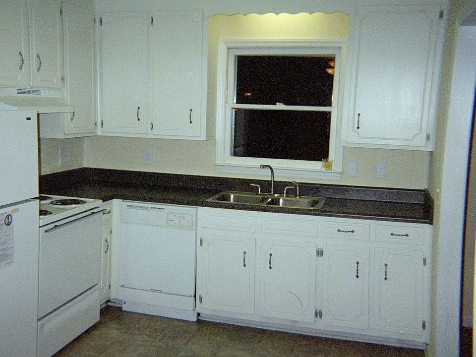 Beautiful Brite-White Kitchen