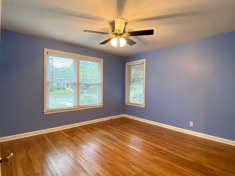 304 Columbus Dr — Photo 5