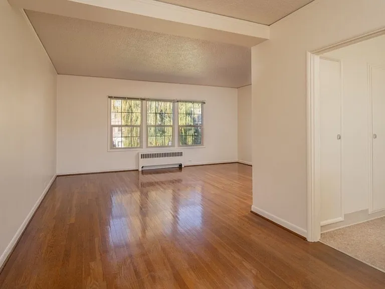 Parkview Apartments — Photo 19