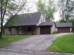 377 Cherryfield Dr, Valparaiso, IN 46385