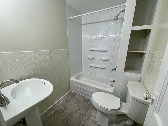 3rd image of 30 Union St APT 4