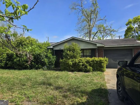 1705 Spooner Rd, Douglas, GA 31533