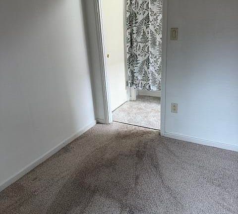 4th image of 306 S 11th St