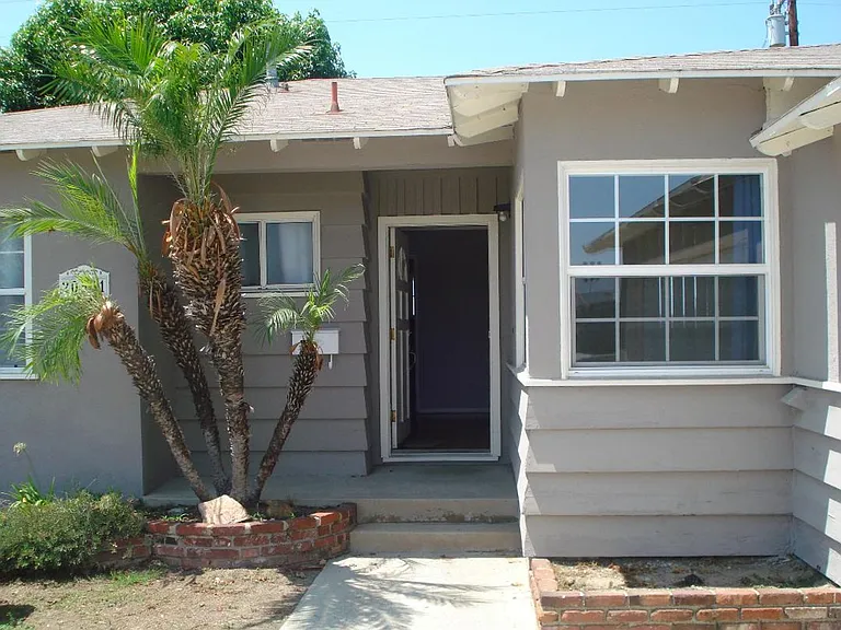 20521 Madrona Ave — Photo 2