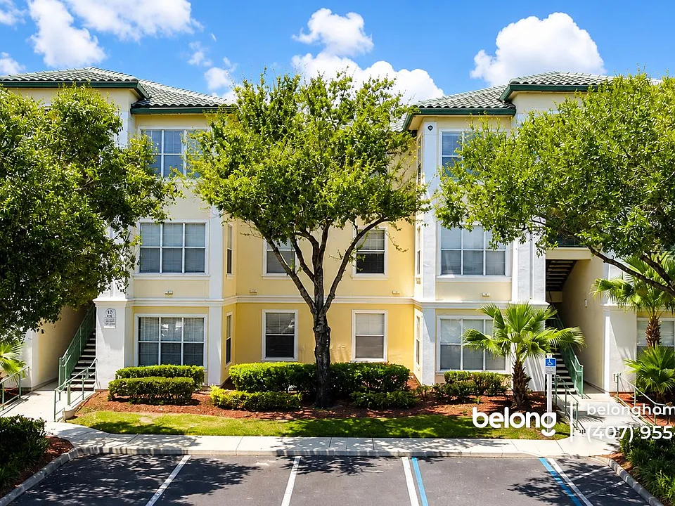 8929 Legacy Ct #305