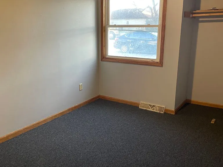 8809 W Villard Ave — Photo 8