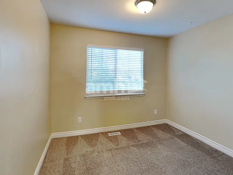 4006 E Dillons Dr — Photo 11