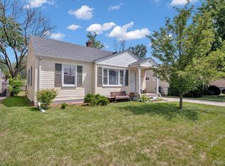 3560 Greenfield Rd, Berkley, MI 48072