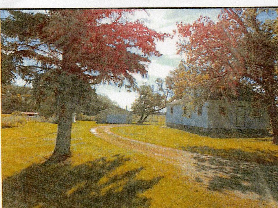 1st image of 9726 135 Ave Ne