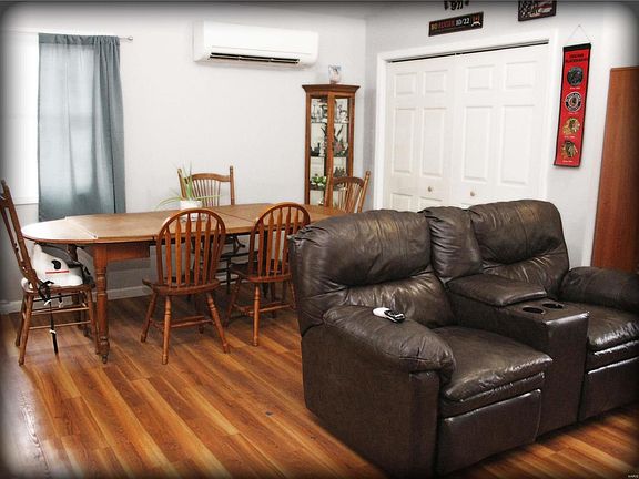 4th image of 1306 Hazel St