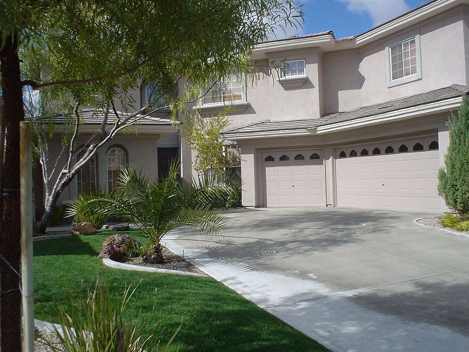 1st image of 105 N Buteo Woods Ln