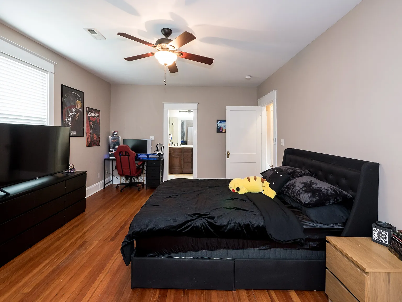Ashland Avenue (1601) - 1 — Photo 2