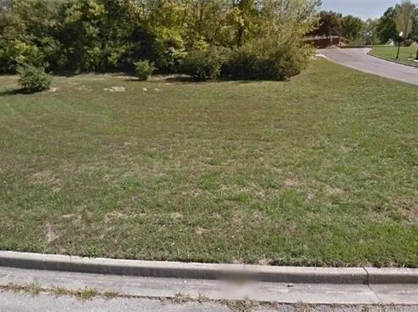 804 Kings Rdg, Liberty, MO 64068