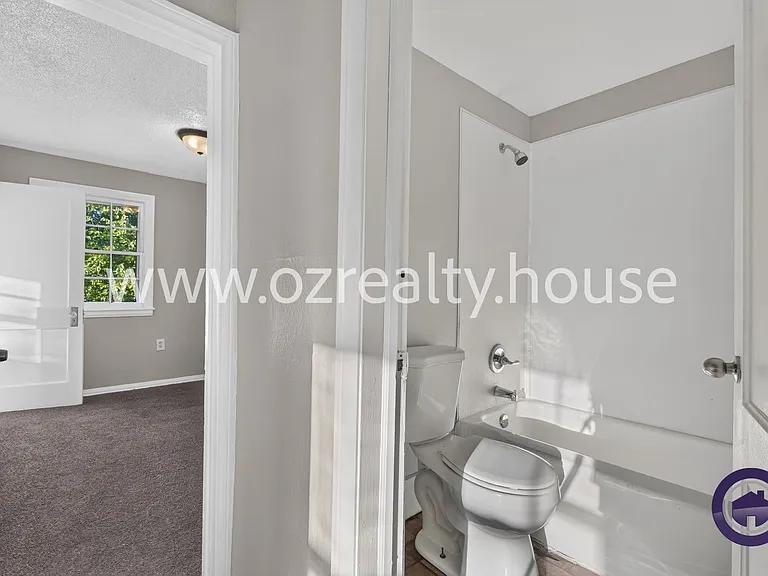 1263 Crestwood Rd #2 — Photo 8