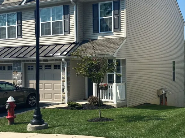 Villa Vista, 101-509 Villa Vista Dr #501, Enola, PA 17025