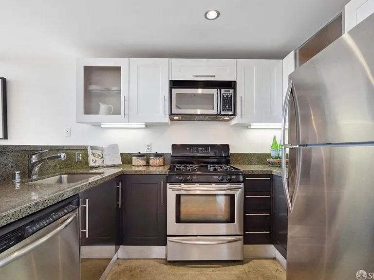 200 Townsend St #50 — Photo 5