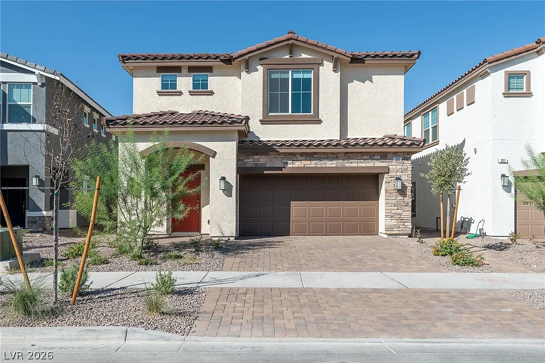 5 bed, 3.0 bath, 2946 sqft, $3,200 — Photo 2