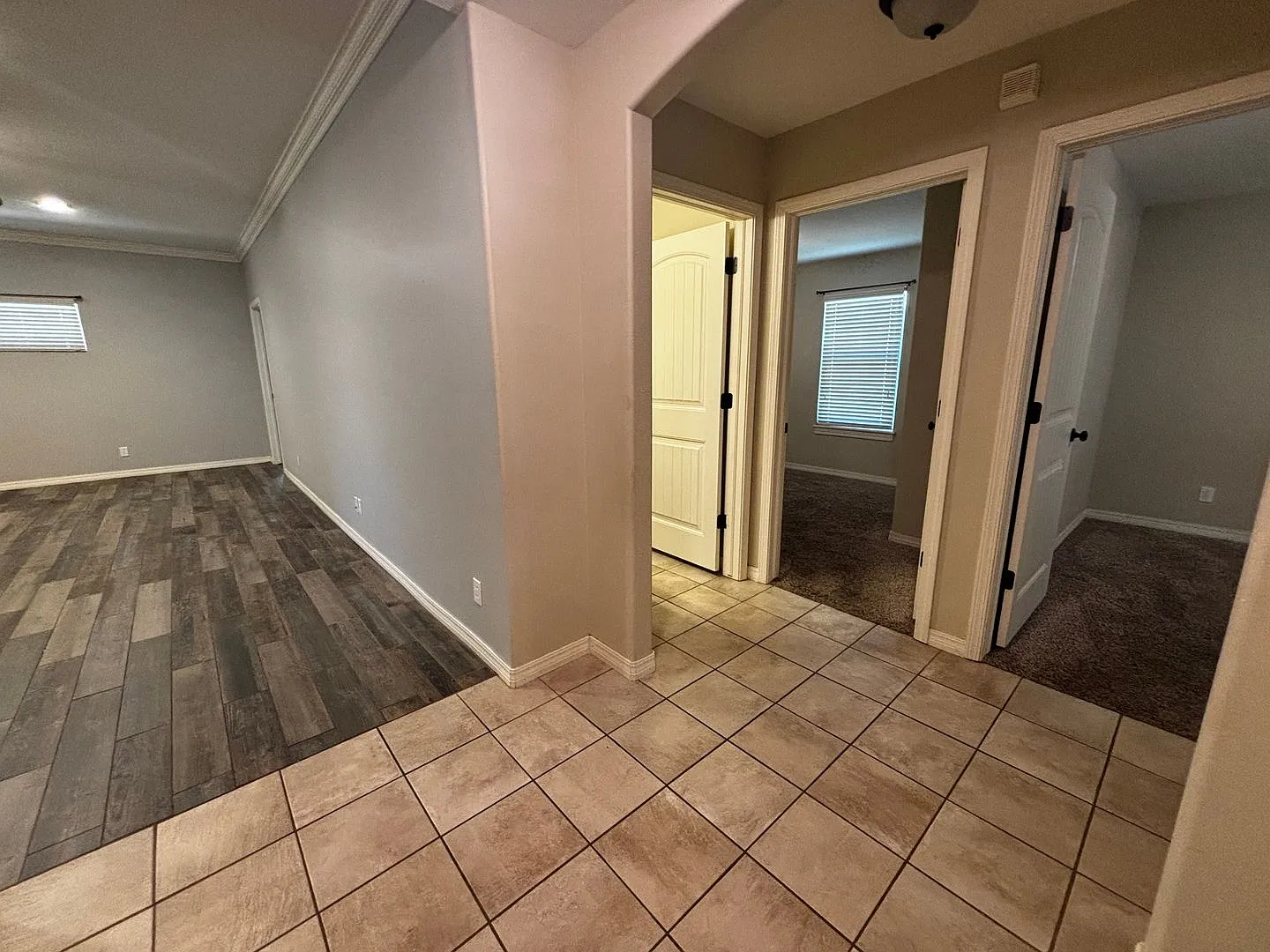 Wonderful well maintained home with granite counters, wood look tile in living area, stainless ap... — Photo 3