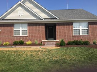 27777 E Mockingbird Dr, Flat Rock, MI 48134