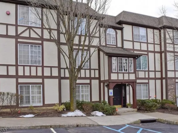 88 Village Dr #788, Morristown, NJ 07960