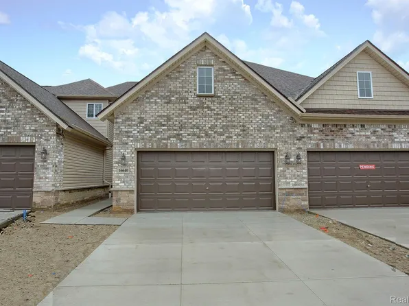 16560 Savor Ln, Clinton Township, MI 48035