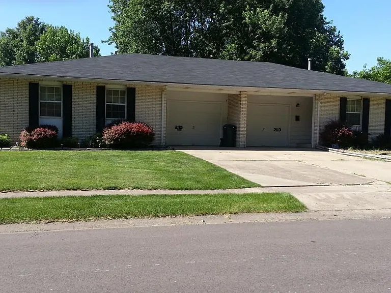 2113 Austin Dr — Photo 1