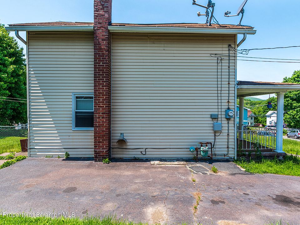 323 Carbon St, Archbald, PA 18403 Zillow
