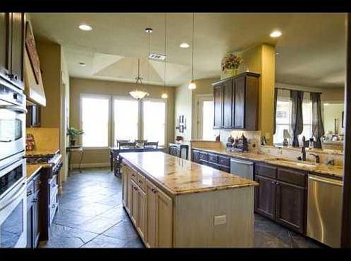 5th image of 206 Neville Wood Ct
