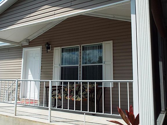 3rd image of 4191 Meadow View Dr