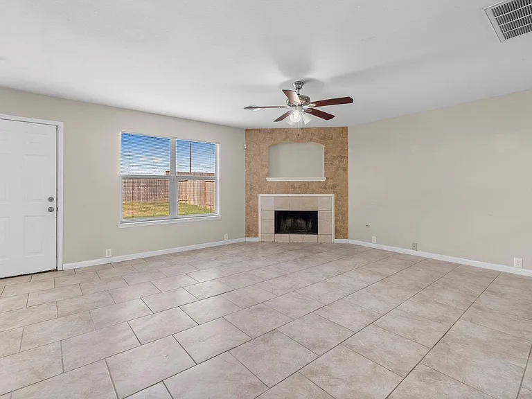 511 Cypresswood Knl — Photo 4