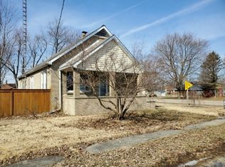 401 Oak St, Cedar Point, IL 61316