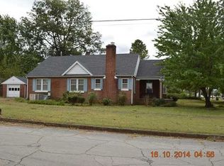 208 N Broad St, Tuscumbia, AL 35674