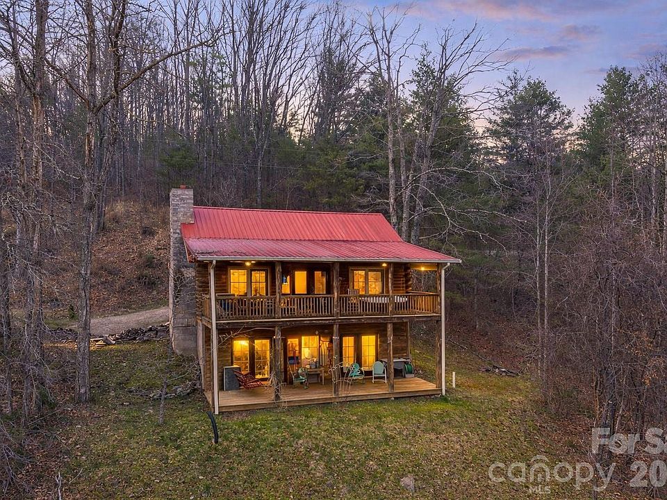 1st image of 409 Hamlet Dr