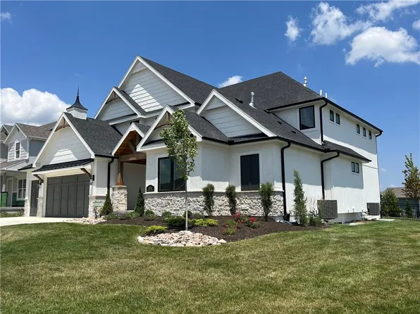 12303 W 170th Ter, Overland Park, KS 66221