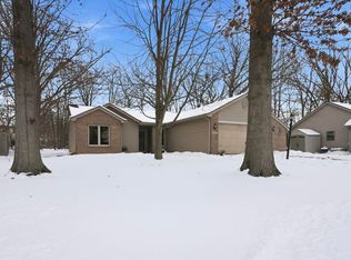 9512 Robin Meadow Pl, Fort Wayne, IN 46835