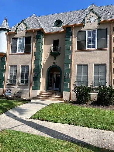 420 S Cochran Ave #4 Photo 1