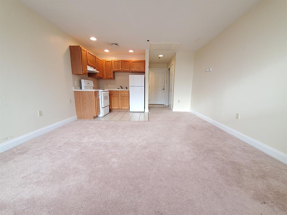 1st image of 15 Pearl St
