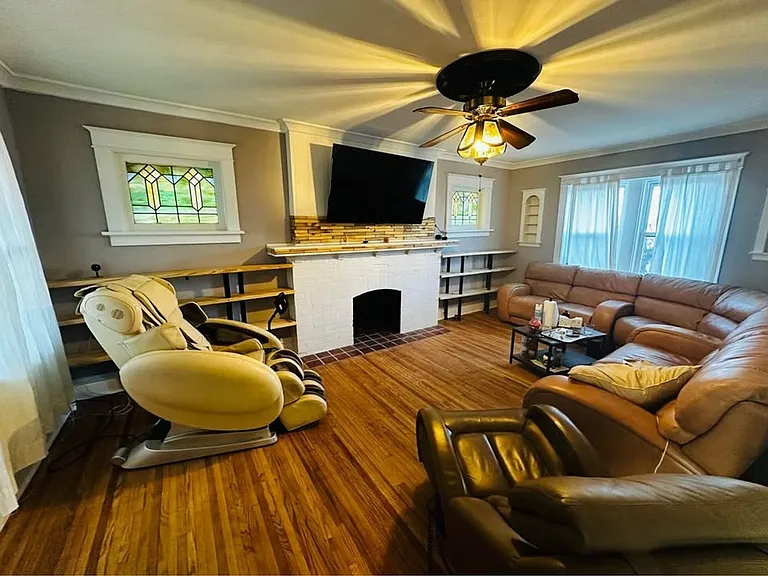 2835 Hampton Ave — Photo 6