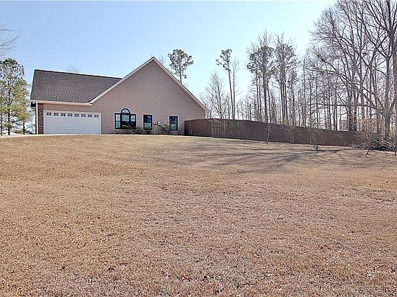 4th image of 12 Smokey Ridge Ct