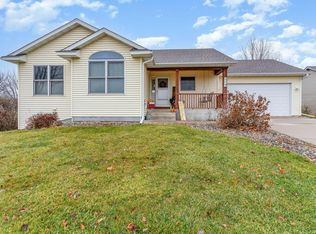 509 Bunker Dr, Northfield, MN 55057