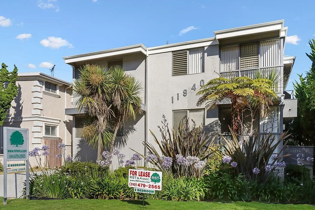 1 bed, 1.0 bath, $2,395 — Photo 1