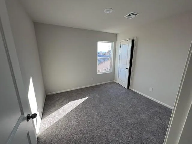 2415 Village Dr — Photo 25