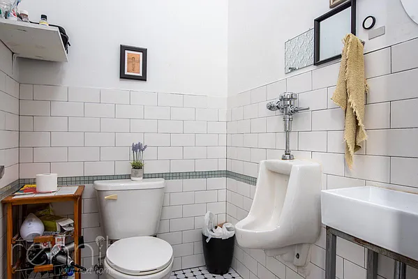 Rented by Rennit Inc. | media 32