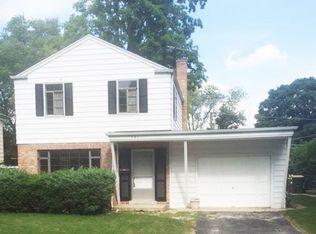 341 S Bristol Ln, Arlington Heights, IL