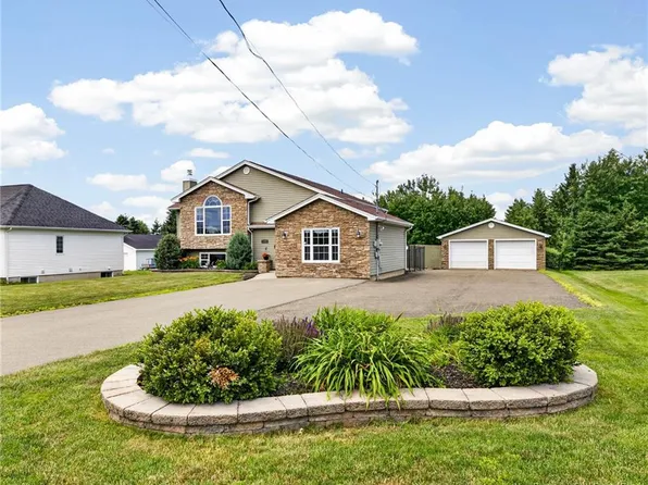 799 Chartersville Rd, Dieppe, NB E1A 1K7