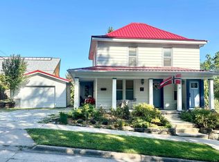 306 Court St, Decorah, IA 52101