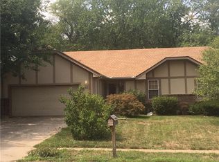 8136 Twilight Ln, Lenexa, KS 66219
